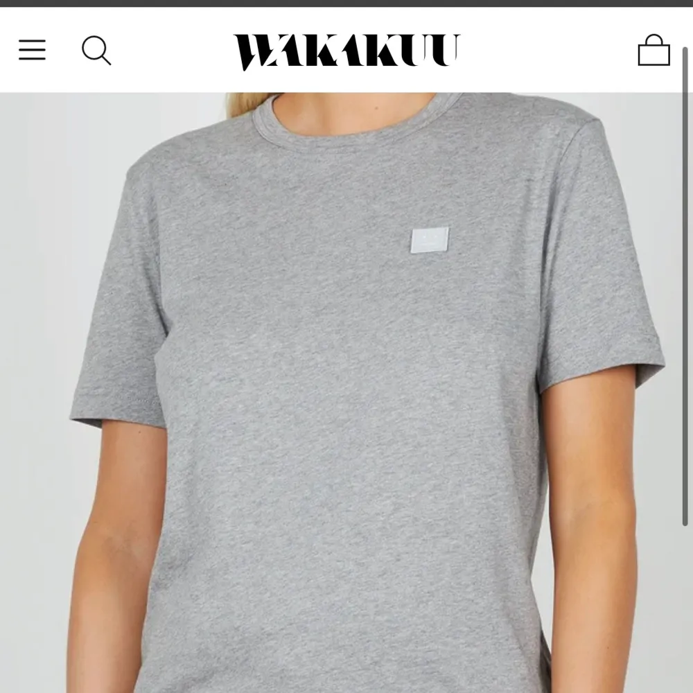 Grå tshirt från Acne studios i storlek S!!🤍 Köpt från deras hemsida för 1000kr❣️ Superfint skick!. T-shirts.