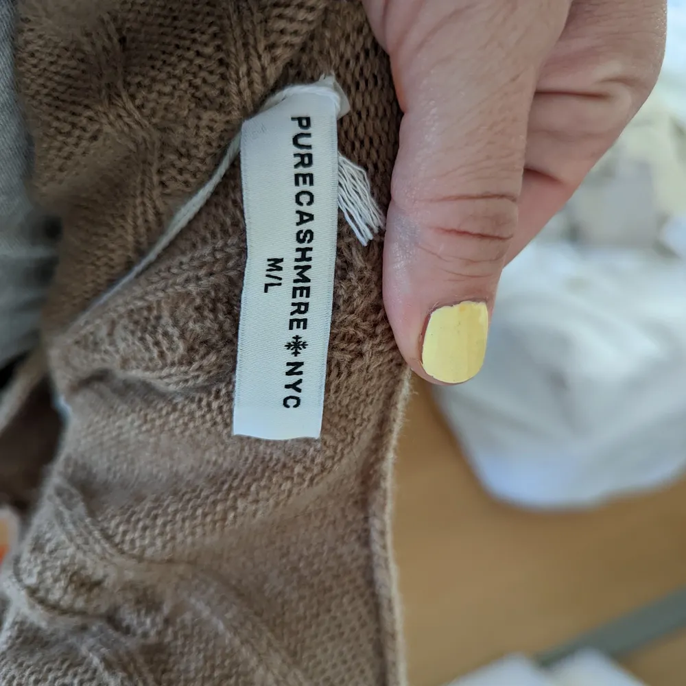 Klänning från Pure cashmere nyc, modell Maxi Sleeveless Patterned Dress. Helt ny, men utan prislapp.  Storlek: M Material: Wool cashmere. Klänningar.