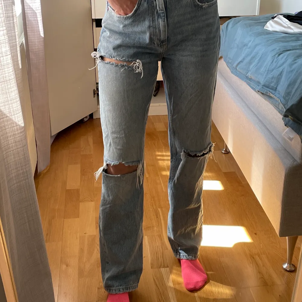 Snygga jeans från Gina Tricot. Köparen står för frakt 💕. Jeans & Byxor.