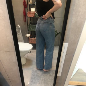 YOKO Jeans - YOKO jeans frön monki! Fint skick då dem knappt är använda! 🥰