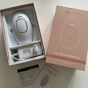 Hårborttagning med laser - IPL hårborttagningsmaskin från High-five skin💞 Endast använd 1 gång så mycket fint skick! Kan mötas upp i Göteborg eller skicka. 