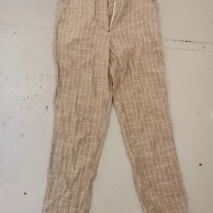 Linnebyxor mango strl 34 - Mango linnebyxor strl 34 bra skick. 