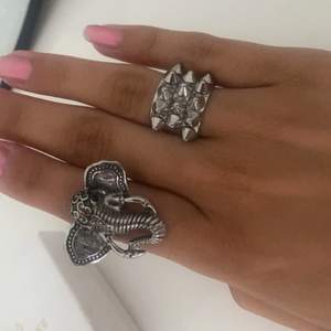 Säljer en ”elefant ring” från indiska super cool! I bra skick, är typ en strl S/m på ring storlekar 🙏🏼