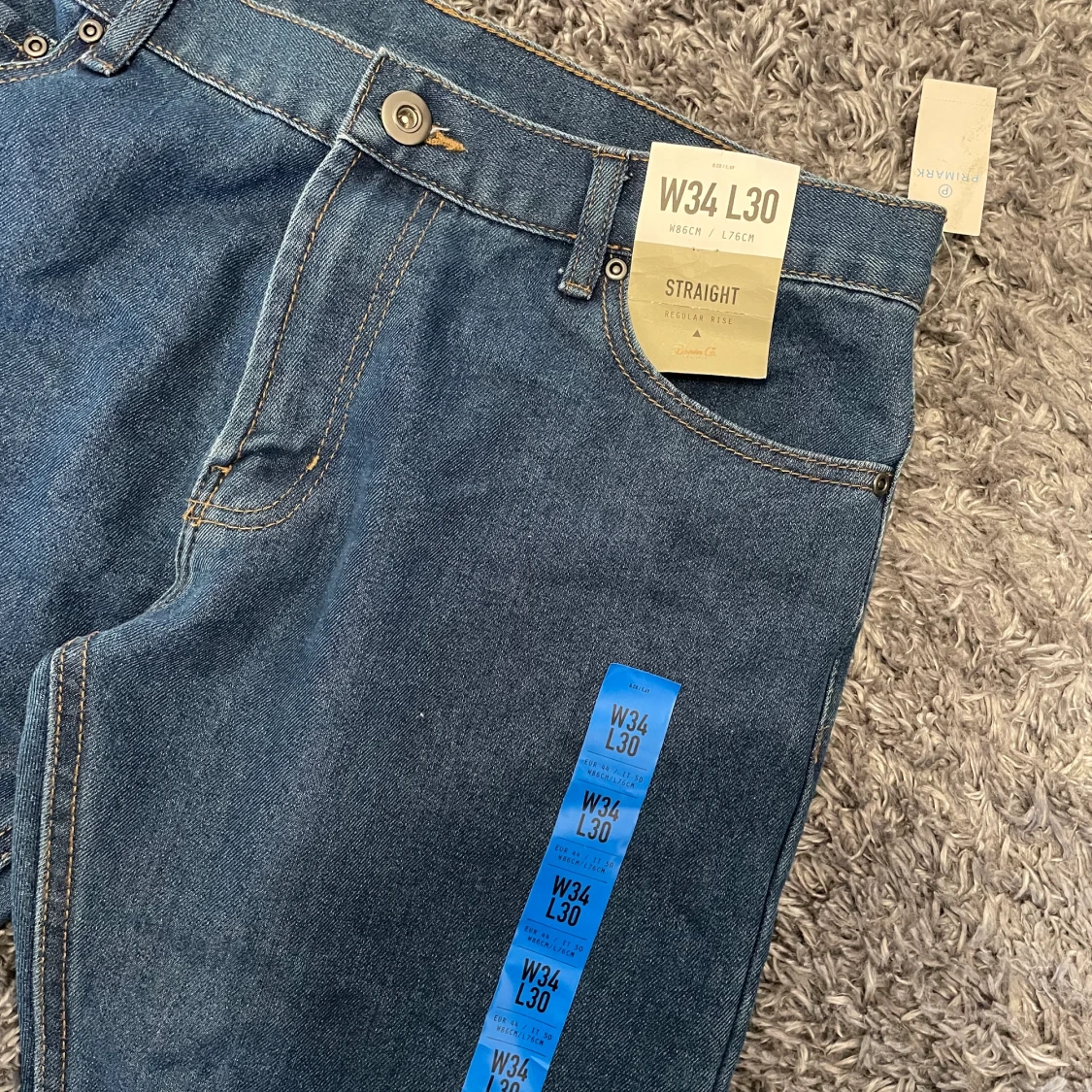 Oanvända jeans  - 90