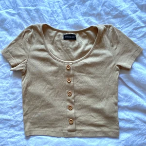 Beige topp - Storlek S/XS (står ej men ungefärlig) 