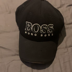 Hugo Boss keps  - Hugo boss keps i fint skick 
