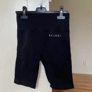 Svarta relode träningsshorts - Helt nya relode shorts, svarta, stl xs men passar även s, kostar 499 på hemsidan