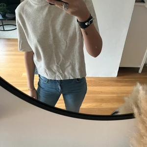 L  - Tjockare t-shorts från Zara, storlek L men passar S också