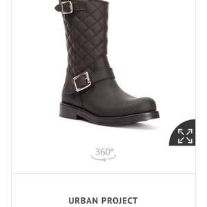 Boots från Urban Project storlek 37