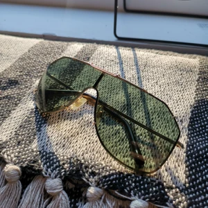 Dolce & Gabbana solglasögon - coola solglasögon från DG:) 