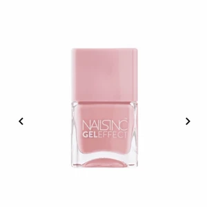 Nails Inc Nagellack - Säljer ett till nagellack från Nails Inc i samma färg. Färg: Mayfair Land Oanvänd och oöppnad Lika nagellack bara en annan förpackning