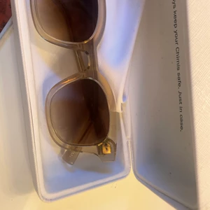 Chimi Ecru  - 02, användes lite förra sommaren, köpte nya i juni som blivit använda mer. 