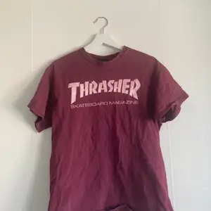 Begagnad thrasher T-shirt. Stor small, liten medium 