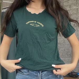 Dark Green shirt with gold heart - Very cute