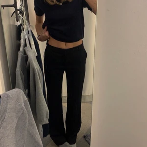 Kostymbyxor  - Kostymbyxor från Lindex - extra tall. Passar perfekt i längden på mig som är 174. - köpta för 499kr