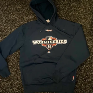 Detroit Tigers World Series Hoodie - 2012 world series hoodie, Säljes i fint skick, strl M. Köpare står för frakt.