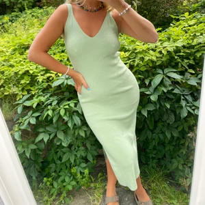 Klänning🤎 - Ljusgrön ribbad klänning💓💓