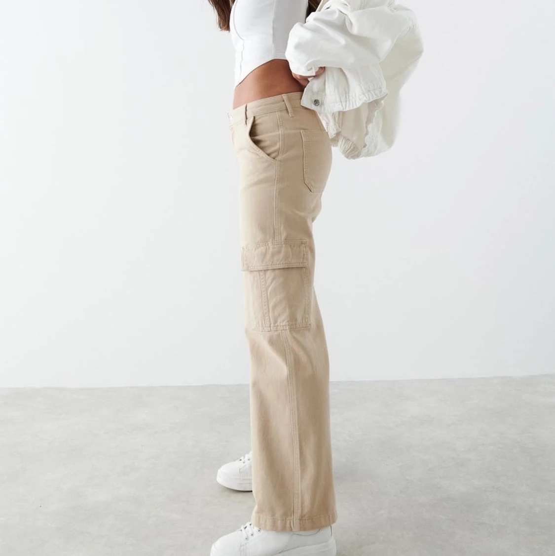 lågmidjade cargobyxor