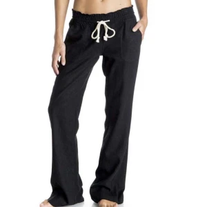 Roxy linnebyxor  - Säljer nu dessa roxy linnebyxor då dom inte är i min stil. Endast använda ett fåtal gånger.