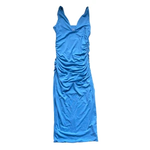 Ohpolly dress in blue - Klänning från Ohpolly i en jätte fin blå färg Aldrig använd med lappar kvar