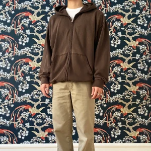 Brun oversized ziphoodie  - Weekday brun oversized ziphoodie  Bra skick  249kr exkl frakt 