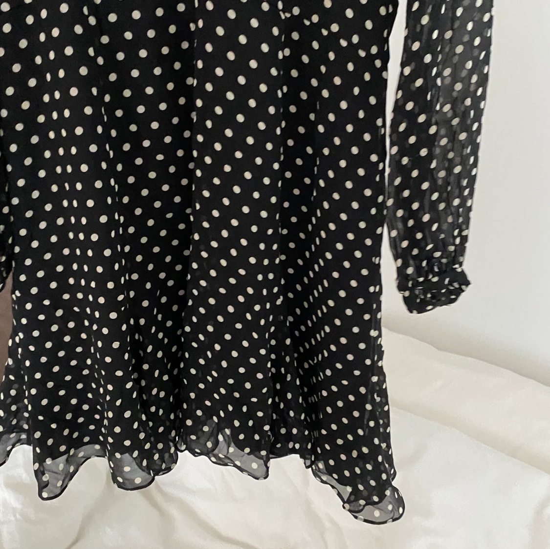 Prickig klänning  - 91