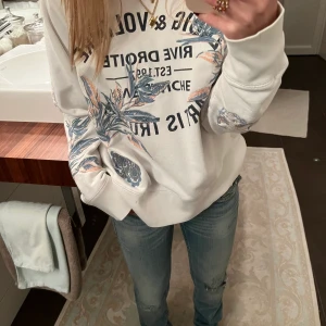 Zadig tröja - Snygg tröja från zadig. Storlek s. Köptes för 1999kr men säljer för 650kr😻