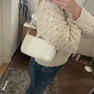 Vit väska - Superfin handväska från gina tricot 🤍