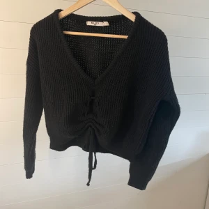 ❤️‍🔥Tröja från NA-KD❤️‍🔥 - En stickad tröja från NA-KD i stl S!!💛