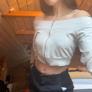 Croopad sweatshirt  - Croppad snygg sweatshirt. Som ny. 