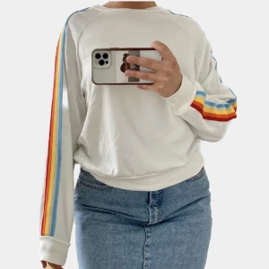 Tröja - Supermysig tröja från Bik Bok i strl S o fint skick ❤️‍🔥 Fraktas spårbart för 49 kr! 💌