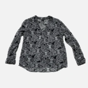 Gina blus - Blus från Gina i strl 34 o nyskick 🖤 Fraktas spårbart för 29 kr 🦋