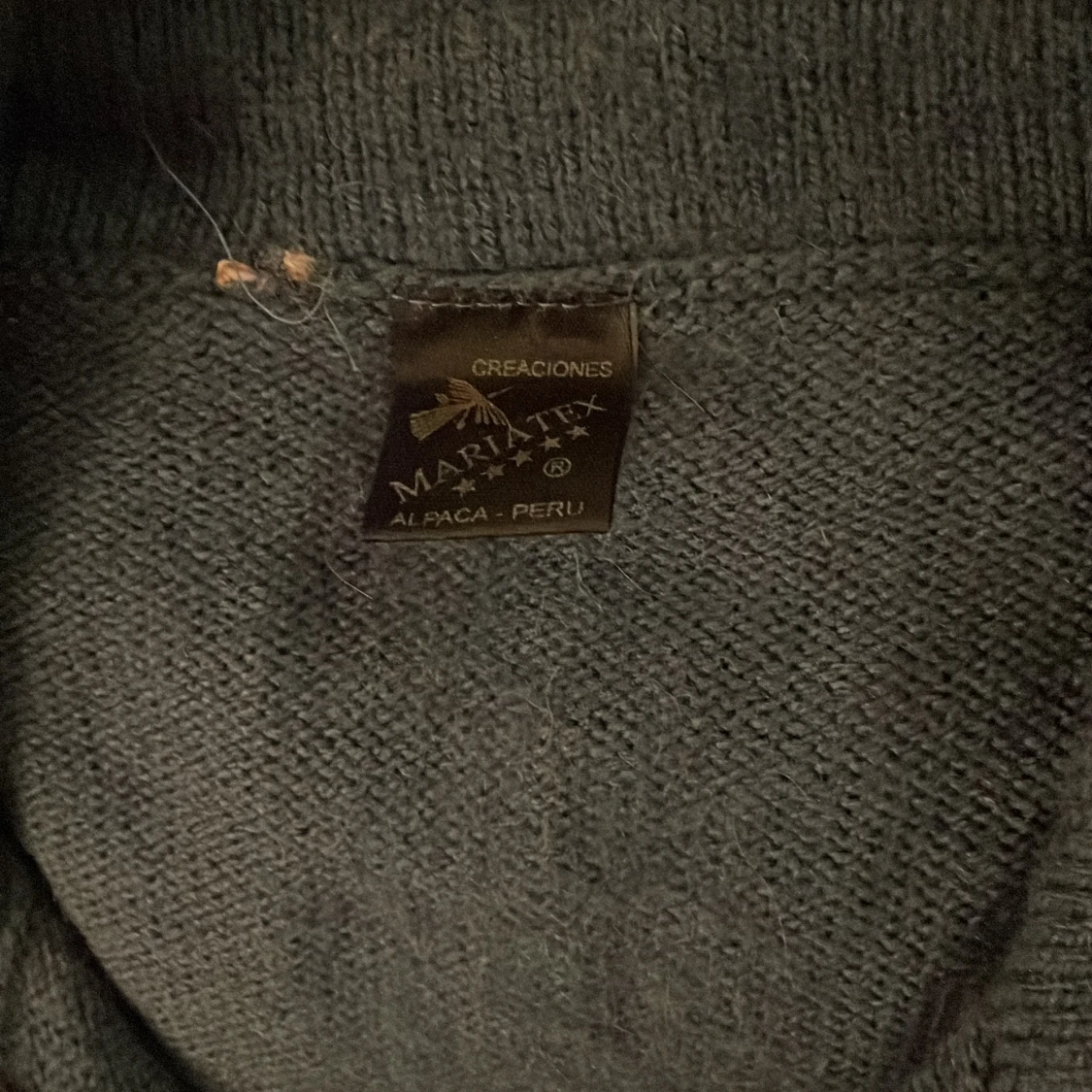 Stickad tröja M  - 90