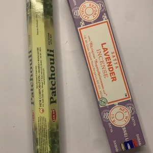 Rökelser - Två stycken oöppnade rökelser en för 15kr och båda för 25kr