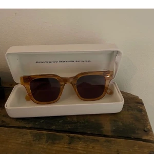 Chimisss! - Säljer dessa chimi glasögon som är i superfint skick! Färg Peach modell #004❤️‍🔥❤️‍🔥 Perfekt i skidbacken på sportlovet eller nu i sommar❤️‍🔥