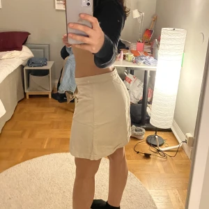 Söt kjol - Söt kjol från Monki! 