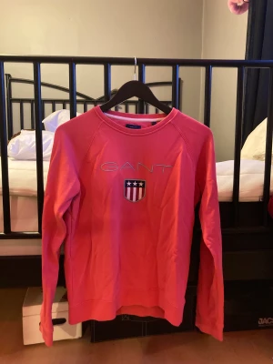 Rosa Gant tröja  - En rosa gant tröja i storlek L, sparsamt använd