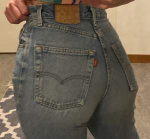 Levis 901 vintage jeans. Superfina! Midja 33 cm Stuss 46 cm Innebenslängd 77 cm