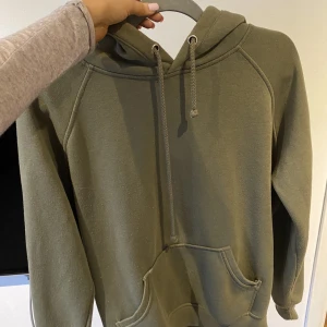 Hoodie  - Fint skick! 
