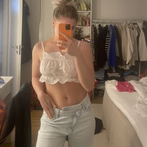 Jenas - Säljer dessa jätte snygga jeans fårn asos anävnda 1 gång, frakt tillkommer 