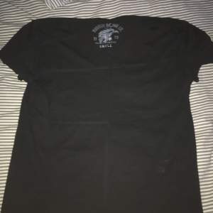 Riorim T-shirt aldrig använd nypris 599
