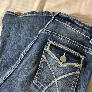 Y2k stretchiga jeans passar alla från 150-167