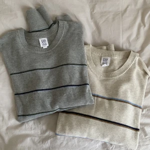 Randig tröja - En för 120kr, båda för 200kr, spårbar frakt 69kr💕