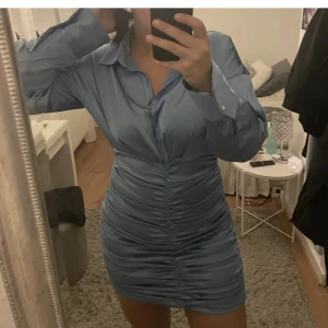 Klänning  - Super fin fest klänning!