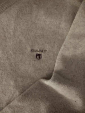 Gant tröja storlek small - Nästan helt ny Gant tröja. Säljes pga för liten. 