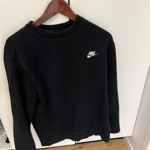 Nike sweatshirt  - 9/10 skick använd väldigt få gånger