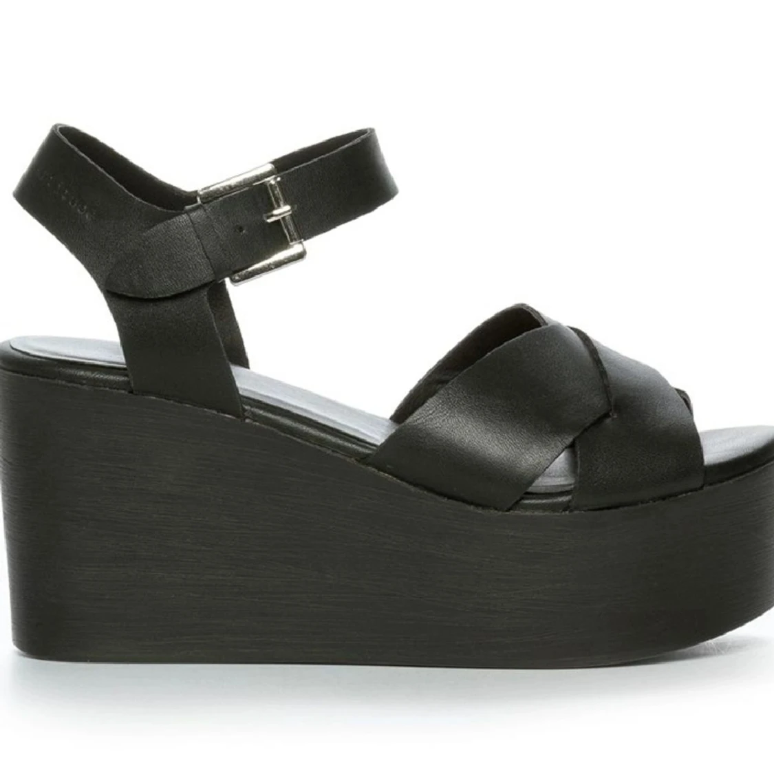 Svarta platåskor (sandaletter) i st 39