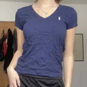 Ralph lauren tshirt  - Marinblå Ralph lauren tshirt 💙