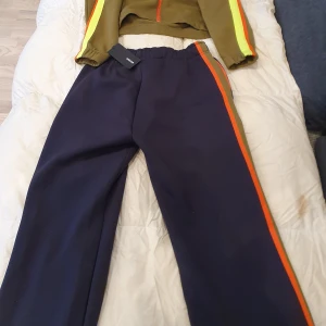 Helt ny tränigs set säljs med reducerade pris - St smal medium