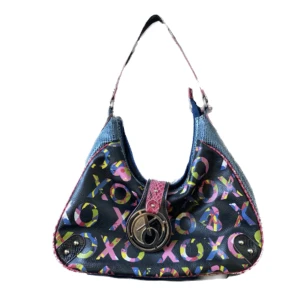 Y2k väska - Jätte snygg y2k väska säljer eftersom att jag gärna vill spara pengar till sommaren😁 köpte den på Stockholms statsmition för 150 o säljer för 100kr